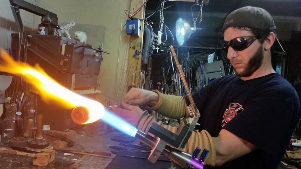 Ozzie's Glass Studio In The Berkshires, Gift Shops In The Berkshires, Glass Blowing Berkshires