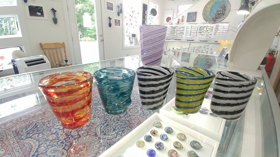 Ozzie's Glass Studio In The Berkshires, Gift Shops In The Berkshires, Glass Blowing Berkshires